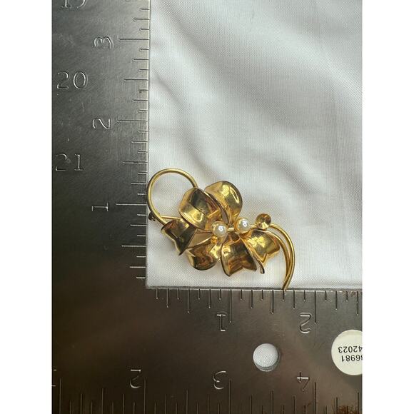 Vintage 1940s Forstner 12K Gold Filled Retro Floral Bow Brooch with Pearls - Picture 6 of 8